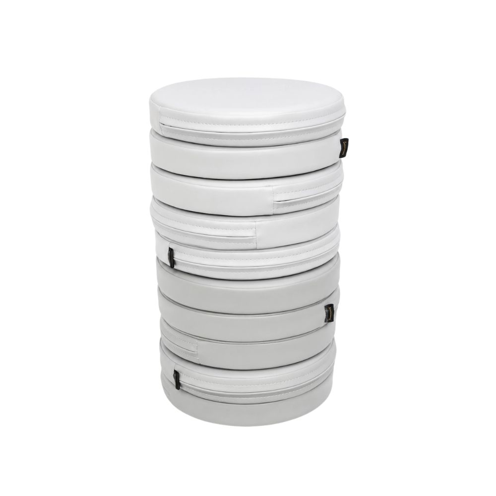 zestaw-10-okraglych-puf-piankowych-dla-dzieci-pastelowe-szare-30x5-cm Szare okrągłe poduszki do siedzenia ułożone w stos